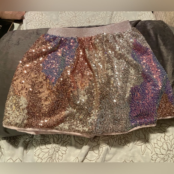 H&M toddler sequin top. NWOT. Size 4t. Matching skirt, 4t. - Picture 6 of 6